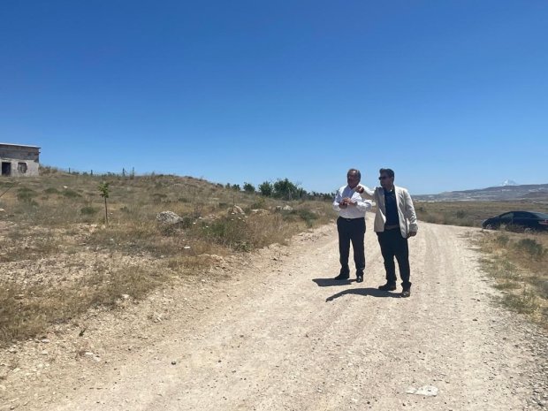 Belediye Başkanımız Sayın Mustafa Kenan Sarıtaş, belediyemiz tarafından ilçemiz genelinde yürütülen altyapı ve çevre düzenleme çalışmalarını sahada yerinde inceledi.