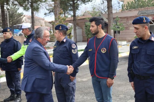 Avanos’ta kurumlar arası resmi bayramlaşma programı gerçekleştirildi.