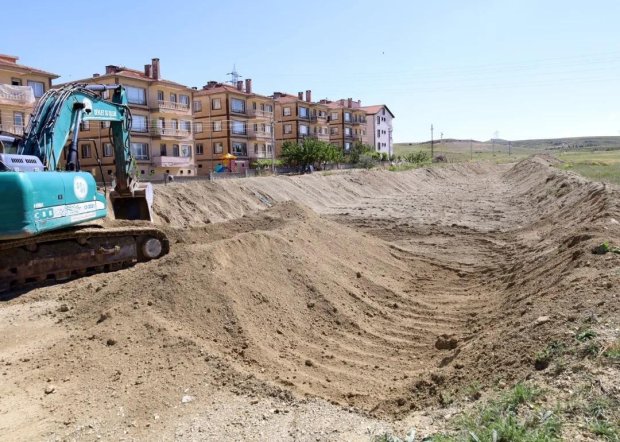 Belediye Başkanımız İlçemiz Genelinde Gerçekleştirilen Çalışmaları Yerinde İnceledi