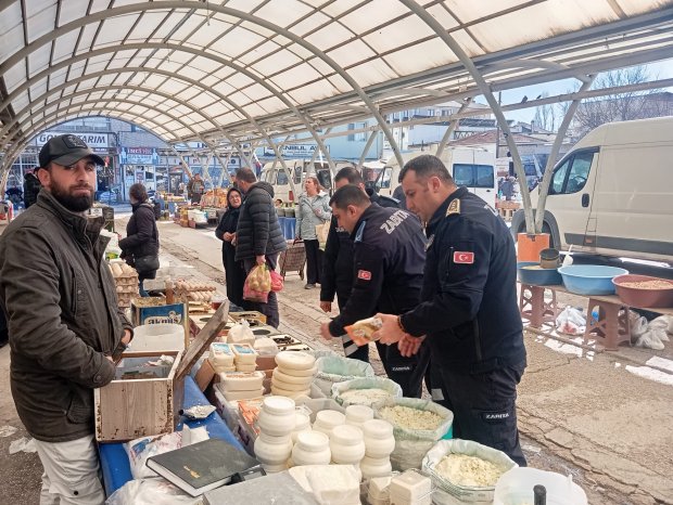 AVANOS AÇIK PAZARYERİ’NDE ZABITA DENETİMLERİ GERÇEKLEŞTİRİLDİ