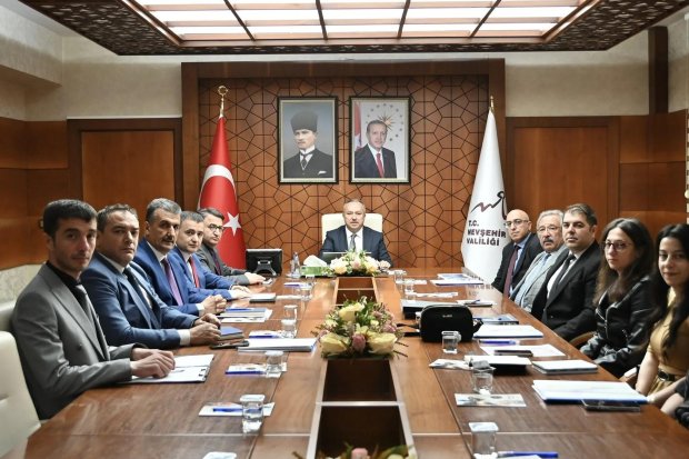 Belediye Başkanımız Sayın Mustafa Kenan Sarıtaş, “Organize Sanayi Bölgeleri Bilgilendirme Toplantısı”na katıldı.