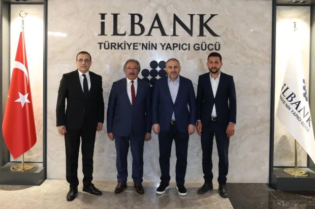 Belediye Başkanımız Sayın Mustafa Kenan Sarıtaş, Belediye Meclis Üyemiz Sayın Av. Vedat Elma ile birlikte, İller Bankası Genel Müdürü Sayın Recep Türk ve İller Bankası Genel Müdür Yardımcısı Sayın Doç. Dr. Fuat Uzun’u ziyaret ederek, Avanos’umuzun su soru