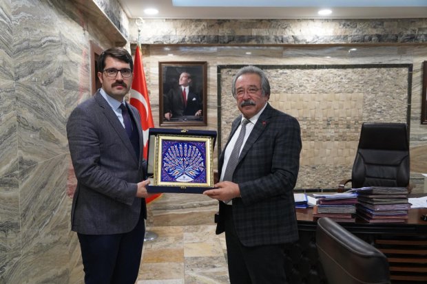 Belediye Başkanımız Sayın Mustafa Kenan Sarıtaş; Belde Belediye Başkanları ile birlikte Ürgüp Kaymakamı Sayın Ömer Coşkun’u makamında ziyaret ettiler.