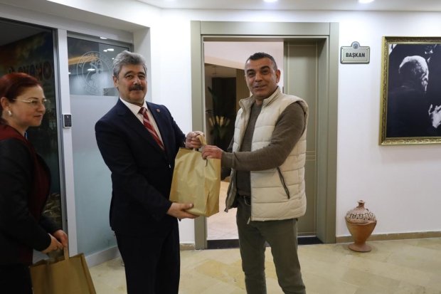 BELEDİYEMİZDE BAYRAM SEVİNCİ PAYLAŞILDI