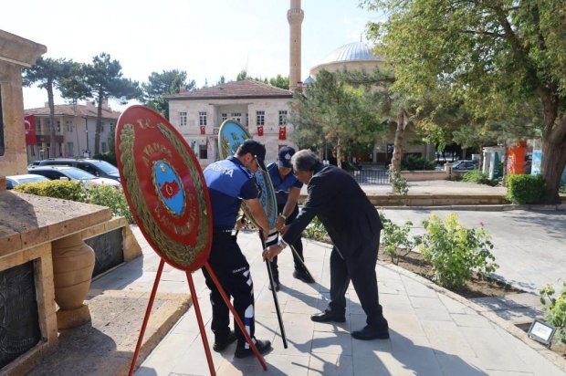 Şanlı tarihimize altın harflerle yazılan 30 Ağustos Zafer Bayramı'nın 103. yıl dönümü ilçemizde coşkuyla kutlandı.