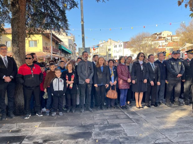 10 Kasım’da Ata’mızı Saygı, Özlem ve Minnetle Andık