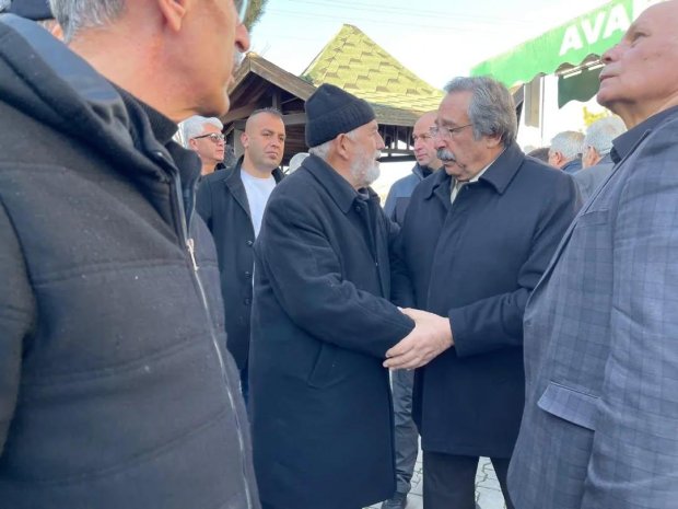 Belediye Başkanımız, Avanos Altın Tuğla Fabrikası Sahibi Hayırsever İş İnsanı Hacı Ahmet Aykaç’ın cenaze merasimine katıldı.