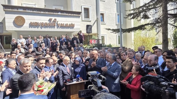 EMNİYET GENEL MÜDÜRLÜĞÜ GÖREVİNE ATANAN NEVŞEHİR VALİMİZ SAYIN ALİ FİDAN İÇİN UĞURLAMA PROGRAMI DÜZENLENDİ