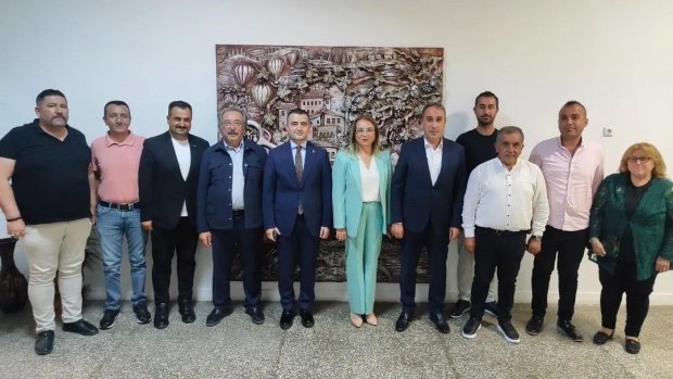 Belediye Başkanımız, Nevşehir Milletvekilimiz ve MHP Grup Başkan Vekili Prof. Dr. Filiz Kılıç ile birlikte Avanos Kaymakamımız Osman Bilici'yi ziyaret etti.