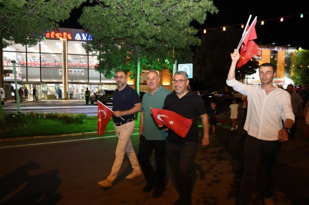 15 TEMMUZ DEMOKRASİ VE MİLLÎ BİRLİK GÜNÜ, İLÇEMİZDE BÜYÜK BİR COŞKU VE ANLAM YÜKLÜ BİR PROGRAMLA ANILDI