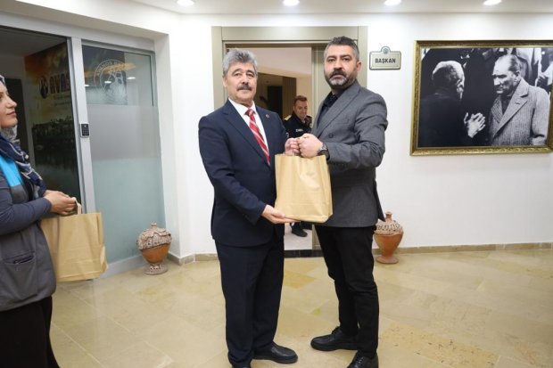 BELEDİYEMİZDE BAYRAM SEVİNCİ PAYLAŞILDI
