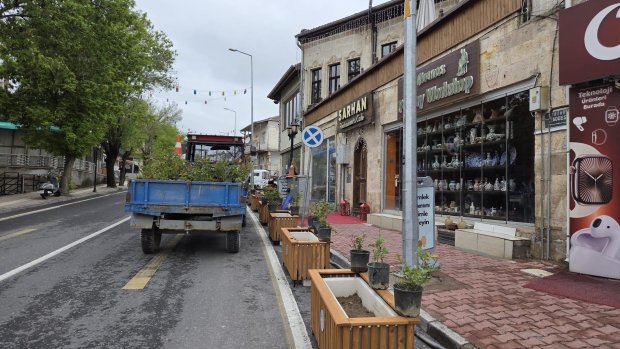 AVANOS GÜLLERLE RENKLENİYOR