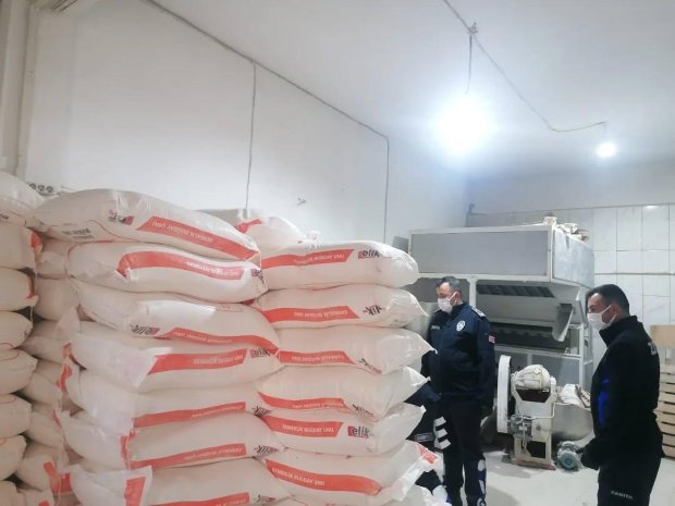 İlçemiz genelinde Zabıta Müdürlüğümüzce ekmek üretimi yapan fırınlarda denetim gerçekleştirildi.