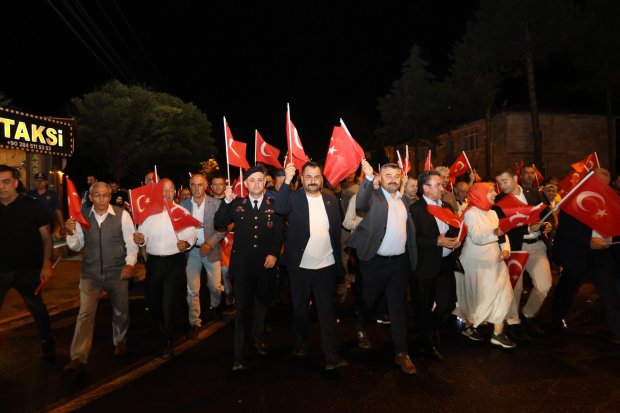 15 TEMMUZ DEMOKRASİ VE MİLLÎ BİRLİK GÜNÜ, İLÇEMİZDE BÜYÜK BİR COŞKU VE ANLAM YÜKLÜ BİR PROGRAMLA ANILDI