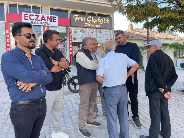 Belediye Başkanımız Mustafa Kenan SARITAŞ Zelve Caddesi hastane kavşağında devam eden sıcak asfalt çalışmasını yerinde inceledi.