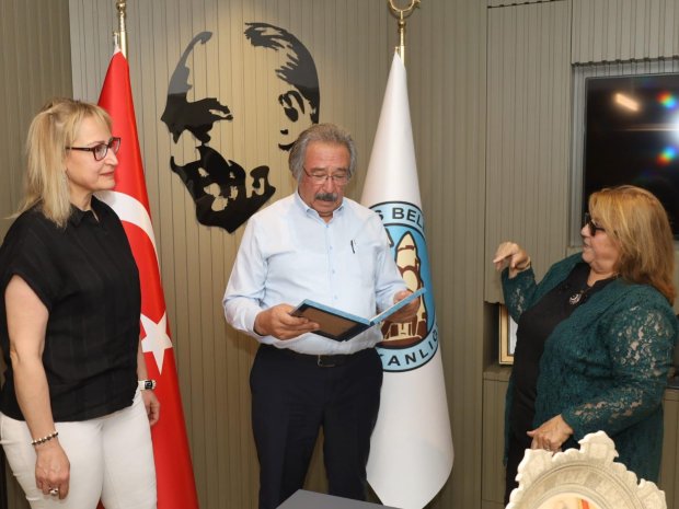 MHP Kadın Kolları Heyeti Belediye Başkanımızı Makamında Ziyaret Etti