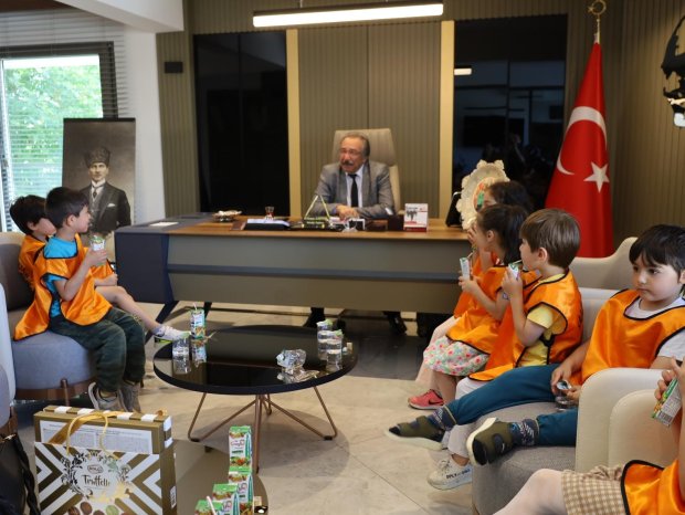 Kapadokya Anaokulu Öğrencileri Belediye Başkanımız Sn. Mustafa Kenan Sarıtaş’ı Ziyaret Etti