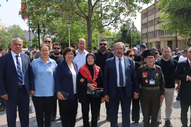 19 Mayıs Atatürk'ü Anma Gençlik ve Spor Bayramı Kutlamaları Bayrak Yürüyüşü ile Başladı