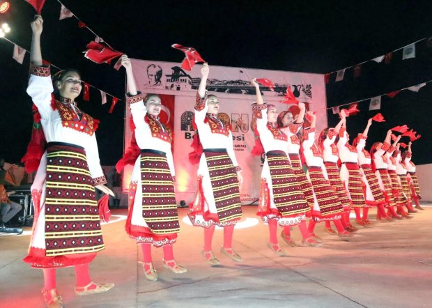 IV. Uluslararası Avanos-Kapadokya Dünya Halk Dansları Festivali Gerçekleştirildi