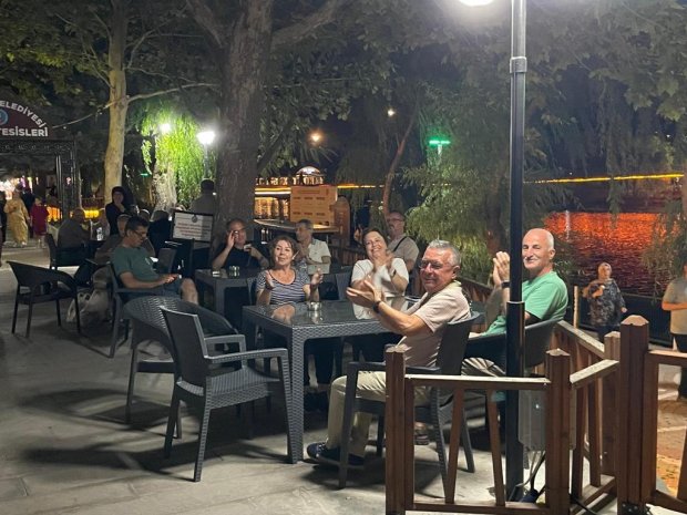 Avanos Belediyesi Kızılırmak Sosyal Tesisleri’nde Müzik ve Coşku Dolu Geceler!