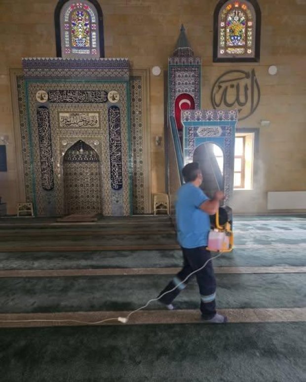 Ramazan Bayramı Öncesinde Camilerimizde Kapsamlı Temizlik Çalışması Yapıldı