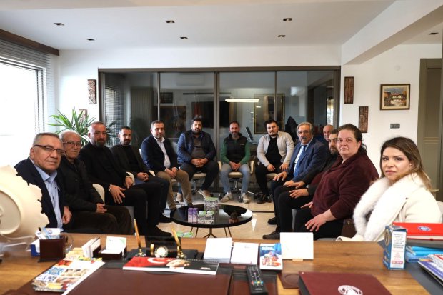 Nevşehir Şoförler ve Otomobilciler Odası Başkan Adayı Sayın İsmail Ördü ve heyeti Belediye Başkanımız Sayın Mustafa Kenan Sarıtaş’ı ziyaret etti.