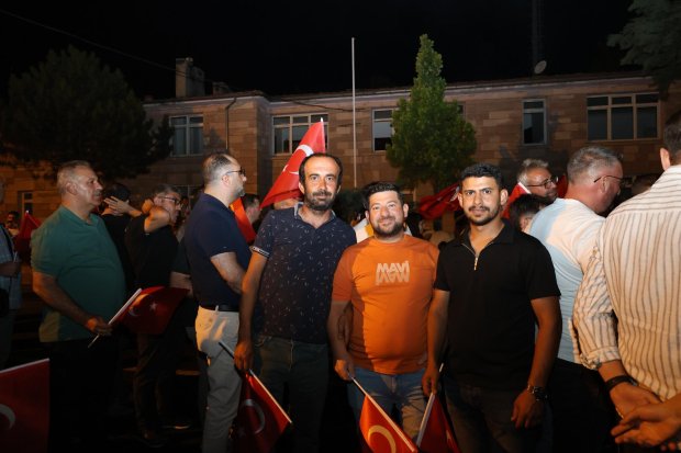 15 TEMMUZ DEMOKRASİ VE MİLLÎ BİRLİK GÜNÜ, İLÇEMİZDE BÜYÜK BİR COŞKU VE ANLAM YÜKLÜ BİR PROGRAMLA ANILDI