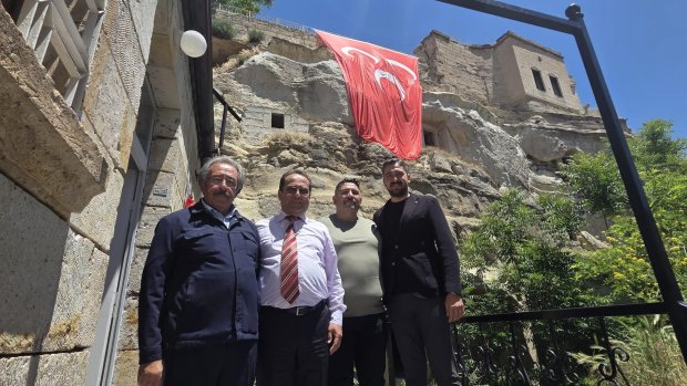 BELEDİYE BAŞKANIMIZ SAYIN MUSTAFA KENAN SARITAŞ’TAN MUSTAFAPAŞA BELEDİYE BAŞKANI SAYIN MUSTAFA ÖZER’E HAYIRLI OLSUN ZİYARETİ