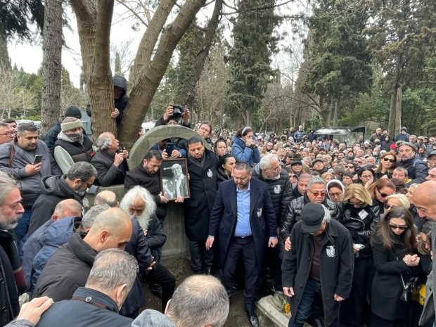 Belediye Başkanımız Sn. Mustafa Kenan Sarıtaş, Edip Akbayram’ın cenaze törenine katıldı.