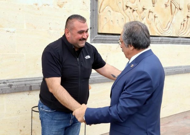 Belediye Başkanımız Mustafa Kenan Sarıtaş, turizmciler ile bayramlaştı.