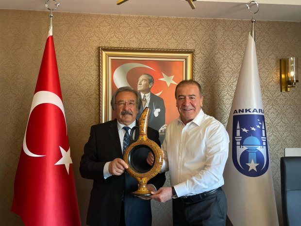 Belediye Başkanımız Sn. Mustafa Kenan Sarıtaş, değerli hemşehrimiz, Ürgüp eski Belediye Başkanı Sn. Bekir Ödemiş'e iadeyi ziyarette bulundu.