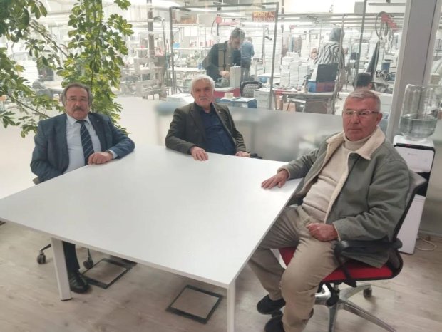 Belediye Başkanımız Sn. Mustafa Kenan Sarıtaş, Boğazlıyan Organize Sanayi Bölgesi'nde faaliyet gösteren Asi Künefe ve Base Metal fabrikalarını ziyaret etti.