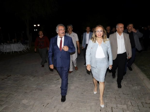 Nevşehir Milletvekilimiz Sn. Prof. Dr. Filiz Kılıç ve Belediye Başkanımızın Mustafa Kenan Sarıtaş, Hüseyin ve İlayda Çiftinin Nikah Şahidi Oldular