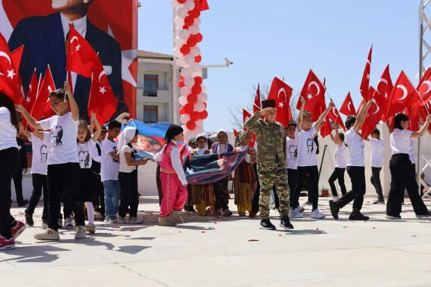 23 Nisan Ulusal Egemenlik ve Çocuk Bayramı Avanos’ta Coşkuyla Kutlandı