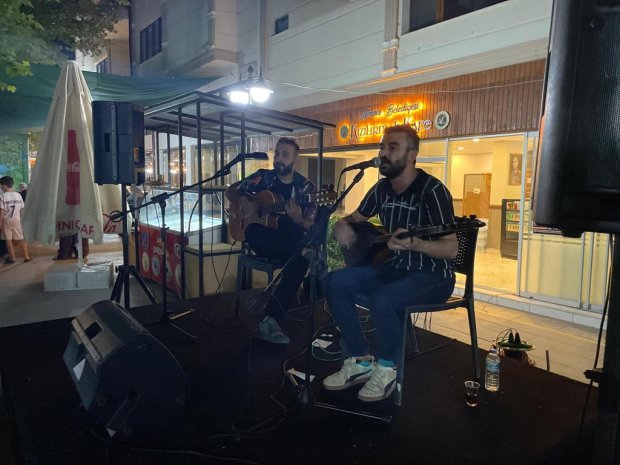 Avanos Belediyesi Kızılırmak Sosyal Tesisleri’nde Müzik ve Coşku Dolu Geceler!