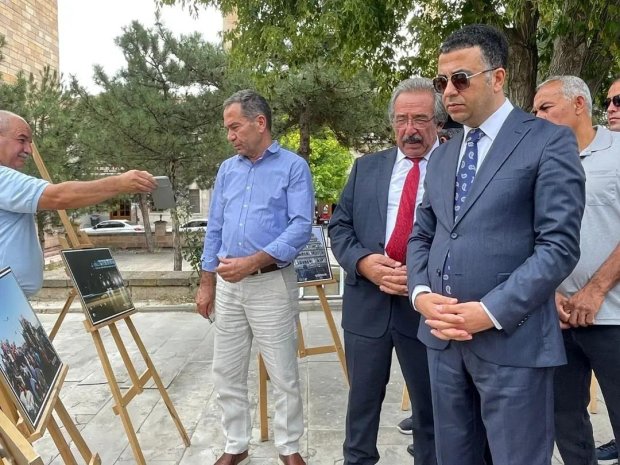 15 Temmuz Demokrasi ve Milli Birlik Günü Anma Programı Kapsamında İlçe Protokolümüzün Katılımı İle Fotoğraf Sergisinin Açılışını Yaptık