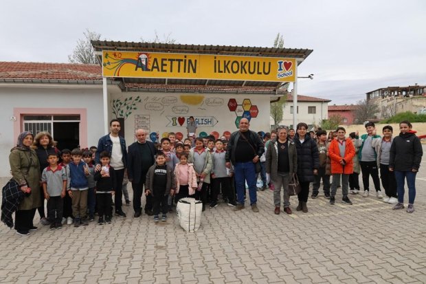 23 NİSAN’DA ÇOCUKLARA BAYRAM HEDİYESİ