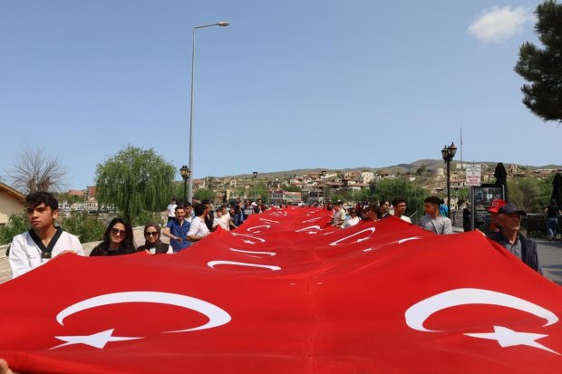 19 Mayıs Atatürk'ü Anma Gençlik ve Spor Bayramı Kutlamaları Bayrak Yürüyüşü ile Başladı