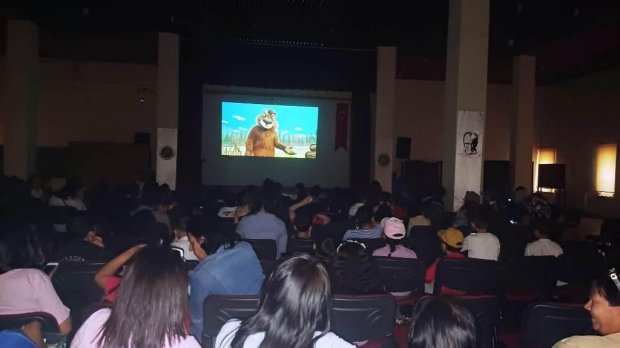 Çocuklar 23 Nisan Ulusal Egemenlik ve Çocuk Bayramında animasyon filmi izleyerek aksiyon ve eğlence dolu zaman geçirdiler.