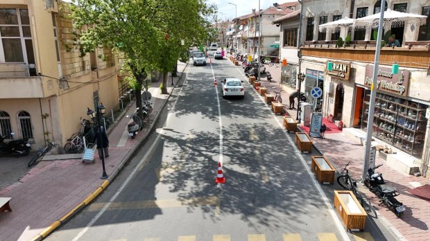 ŞEHİR ESTETİĞİ VE HATALI PARK UYGULAMALARINA YEŞİL DOKUNUŞ, 50 ARAÇLIK YENİ ÜCRETSİZ OTOPARK ALANI HİZMETE SUNULDU