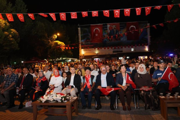 15 TEMMUZ DEMOKRASİ VE MİLLÎ BİRLİK GÜNÜ, İLÇEMİZDE BÜYÜK BİR COŞKU VE ANLAM YÜKLÜ BİR PROGRAMLA ANILDI