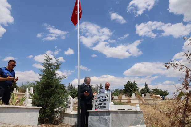 15 TEMMUZ DEMOKRASİ VE MİLLÎ BİRLİK GÜNÜ'NDE AZİZ ŞEHİTLERİMİZ DUALARLA YÂD EDİLDİ
