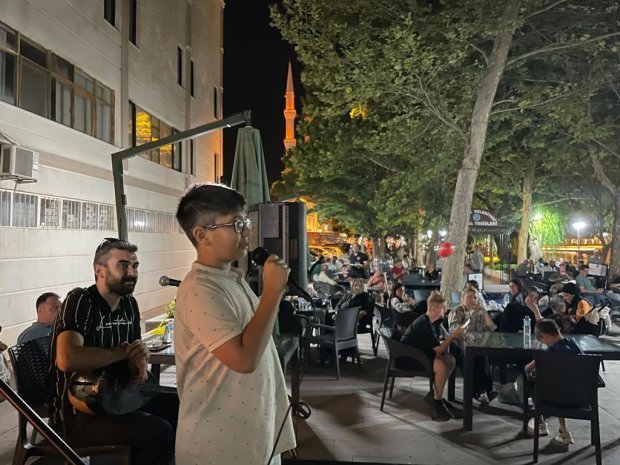 Avanos Belediyesi Kızılırmak Sosyal Tesisleri’nde Müzik ve Coşku Dolu Geceler!