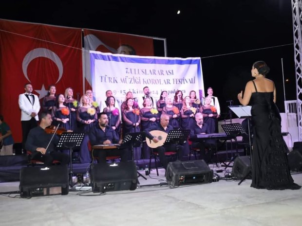 7. ULUSLARARASI TÜRK MÜZİĞİ KOROLAR FESTİVALİ AVANOS'TA GERÇEKLEŞTİRİLDİ.
