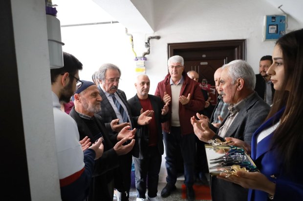 Belediye Başkanımız Sayın Mustafa Kenan Sarıtaş, Diyetisyen Sayın Nimet Yavuz’un işyeri açılışını gerçekleştirdi.