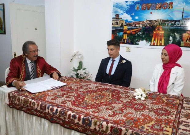 Belediye Başkanımız Genç Çiftin Nikahını Kıydı