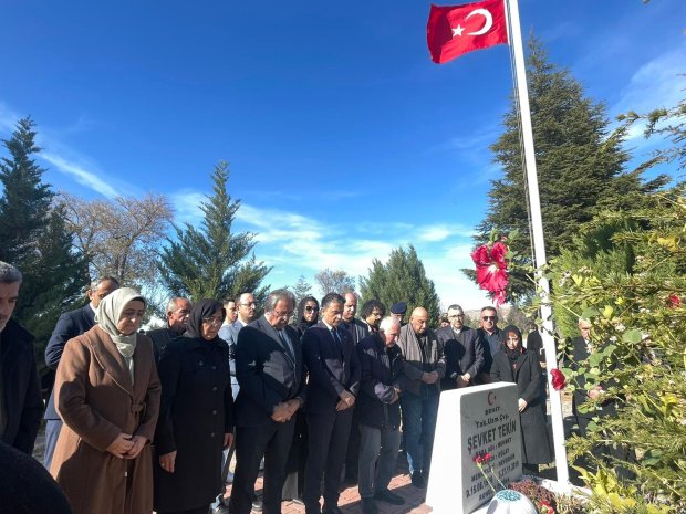 Avanoslu hemşehrimiz Tankçı Uzman Çavuş Şevket Tekin’in şehadetinin 6. yıl dönümü dolayısıyla Mevlid-i Şerif programı düzenlendi.