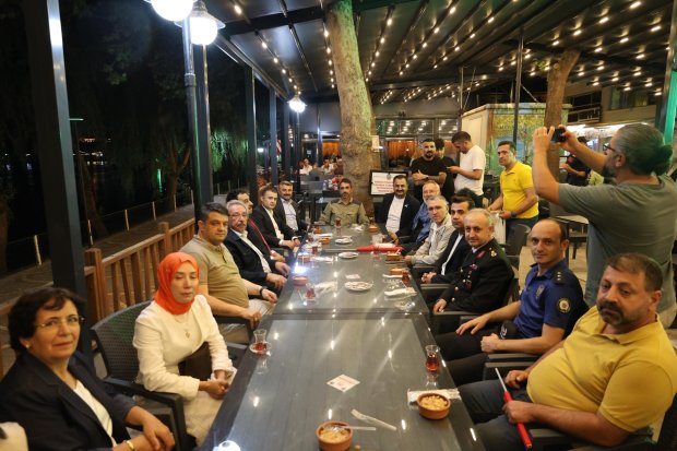 15 TEMMUZ DEMOKRASİ VE MİLLÎ BİRLİK GÜNÜ, İLÇEMİZDE BÜYÜK BİR COŞKU VE ANLAM YÜKLÜ BİR PROGRAMLA ANILDI