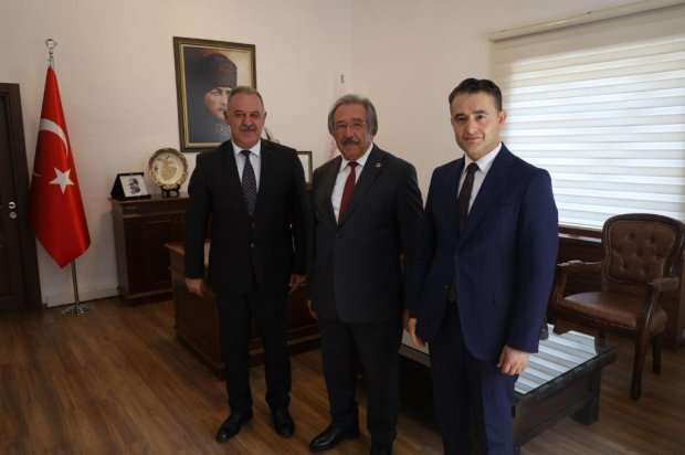30 Ağustos Zafer Bayramı kutlama töreninin ardından, Avanos Kaymakamlık makamında tebriklerin kabulü gerçekleştirildi.