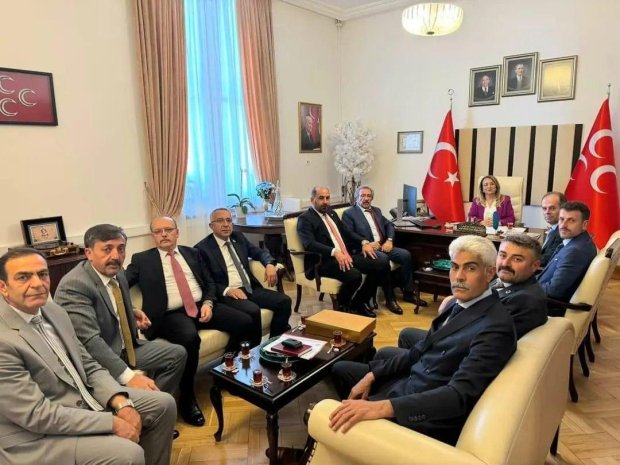 Başkan Sarıtaş TBMM 'de “Yerel Yönetimlerde Mevzuat, Projeler, Çevre, İklim Değişikliği ve Siyasal İletişim Stratejisi” Toplantısına Katıldı.